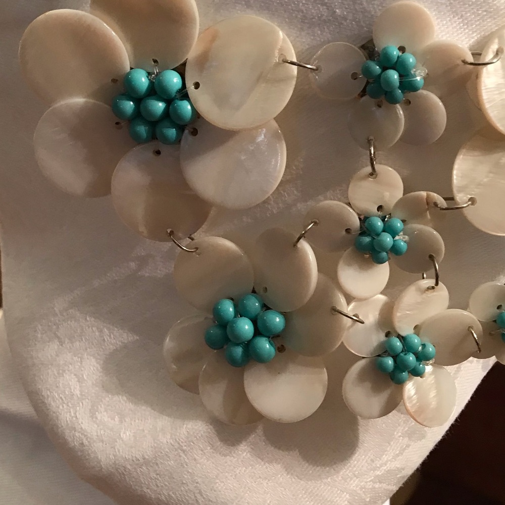 Statement necklace - Picture 3 of 3